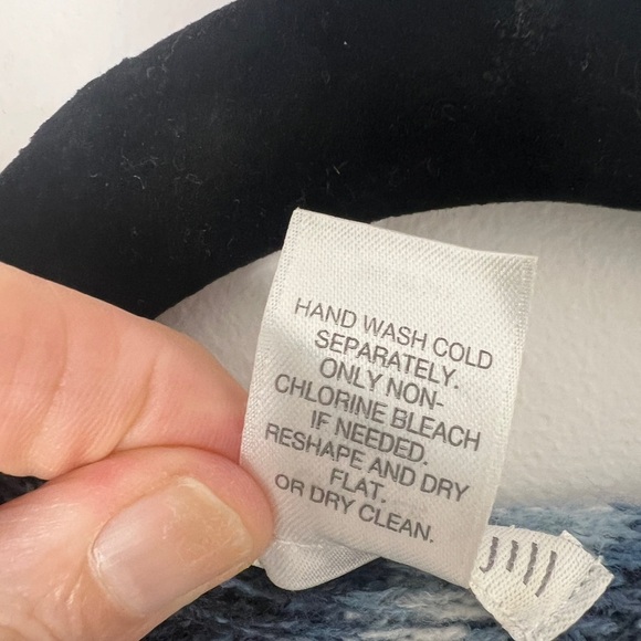 J. Jill One Size Blue Ombre Gradient Knit Open Poncho Ruana Wrap Coastal Boho - Picture 8 of 8